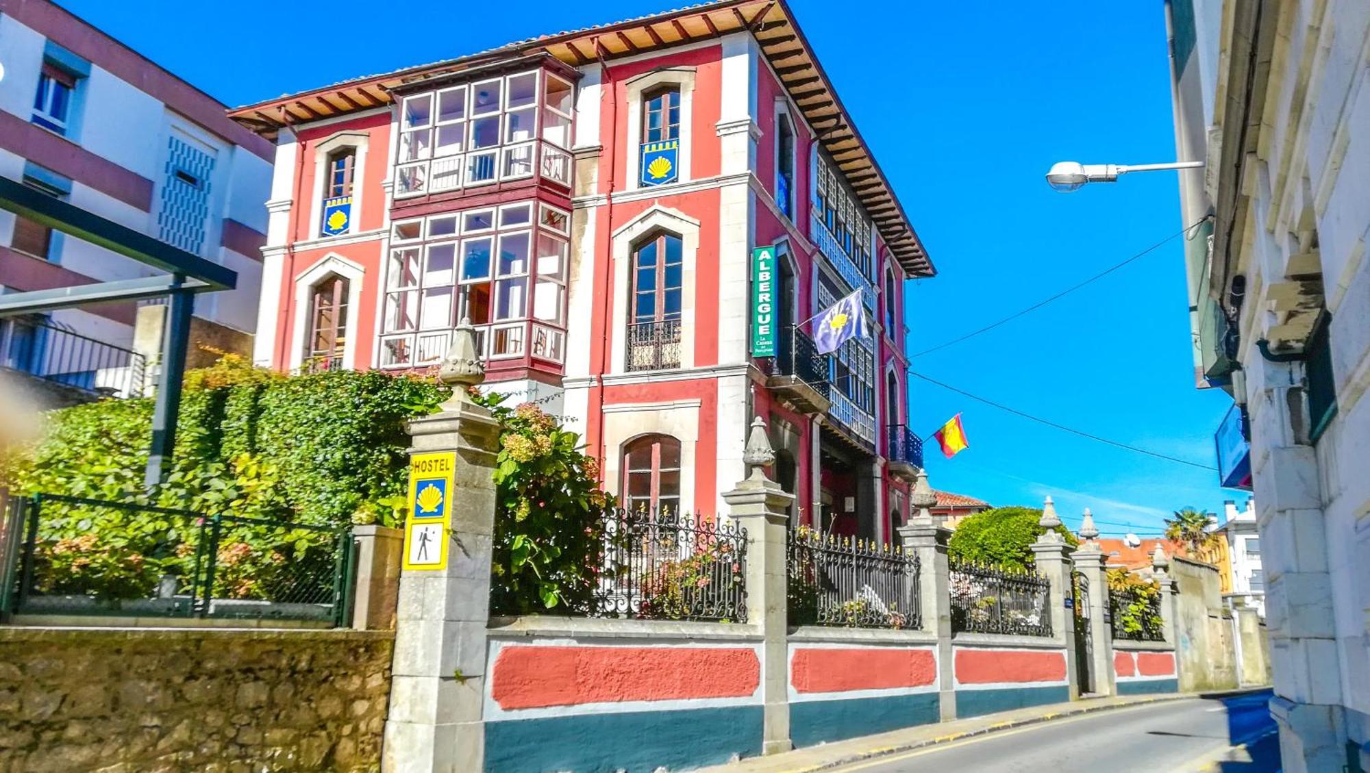 לאנס Albergue La Casona Del Peregrino מראה חיצוני תמונה